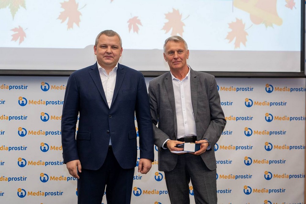 Микола Лукашук зустрівся з освітянами області: фото