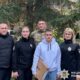 Серед них поліцейська, яка потрапила під обстріл у Нікополі, і інспектор, поранений дроном на блокпосту – капеланський патруль відвідав родини правоохоронців