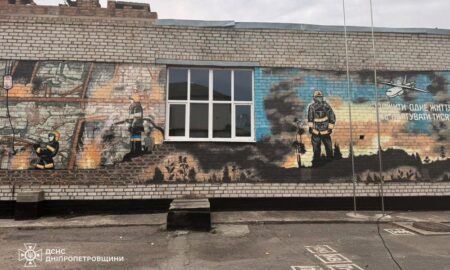 У Нікополі ворог прицільно обстріляв підрозділ ДСНС: поранено рятувальника 47 У Нікополі ворог прицільно обстріляв підрозділ ДСНС: поранено рятувальника