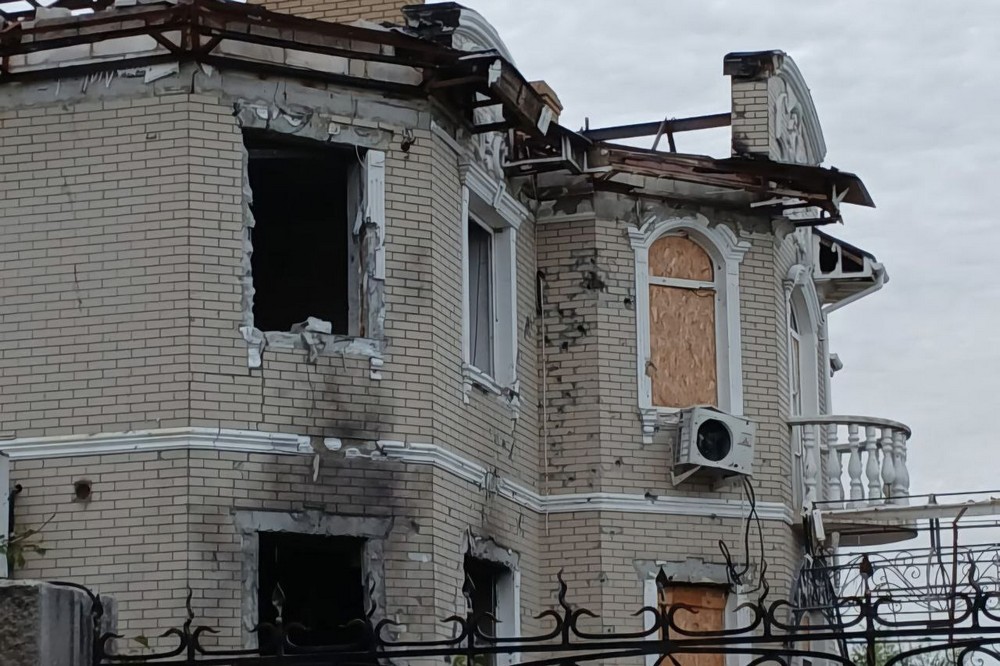 Нікополь, район та Синельниківщина були під ударом ворога сьогодні – є руйнування (фото)