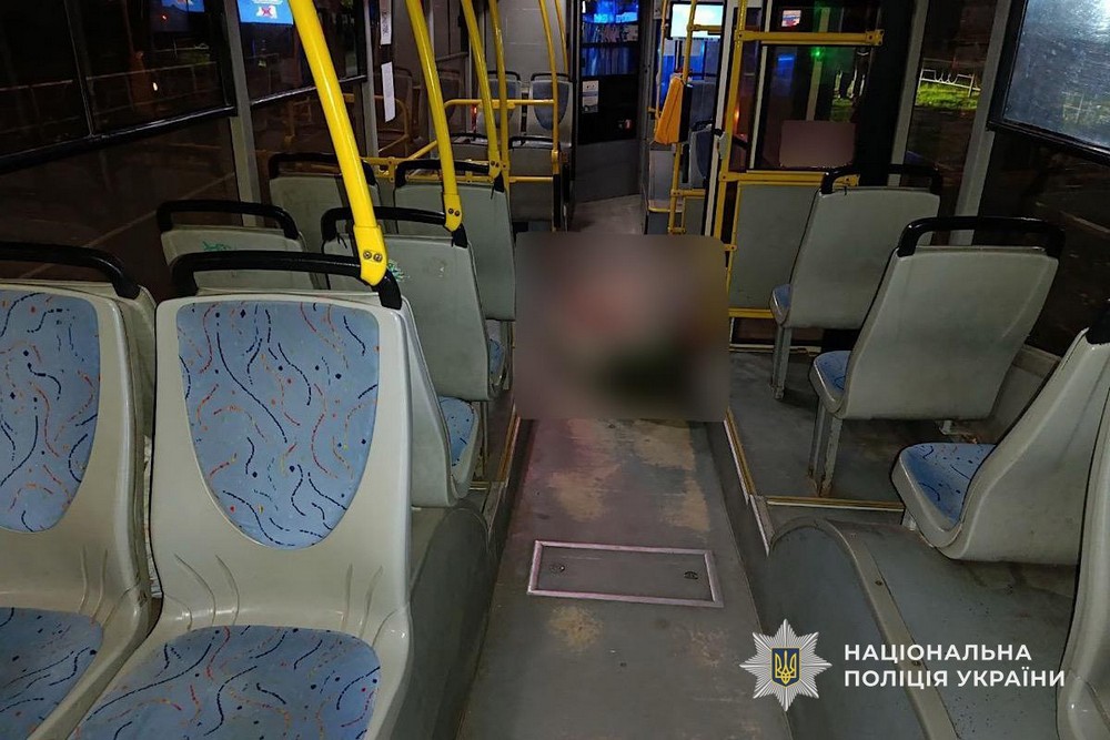 Смертельна різанина в автобусі Кривого Рогу: поліція затримала вбивцю