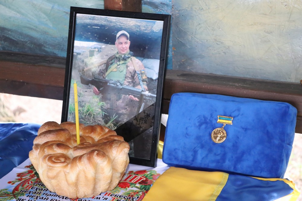 Воював з першого дня повномасштабного вторгнення: Нікополь сьогодні провів в останню путь полеглого Героя (фото)