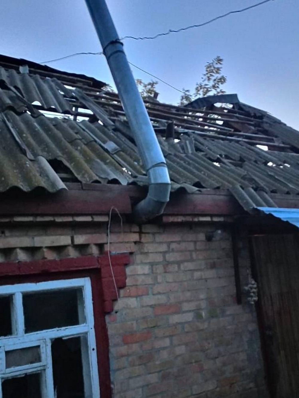 Ворог атакував Нікопольщину і скинув КАБи на Синельниківщину: двоє постраждалих, є руйнування