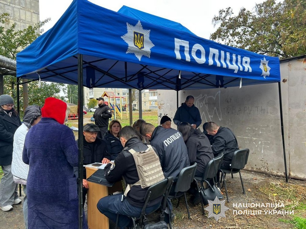 У Нікополі внаслідок удару по п’ятиповерхівці поранено жінку, ворог бив також по Павлограду, Самарівському і Синельниківському районах – поліція