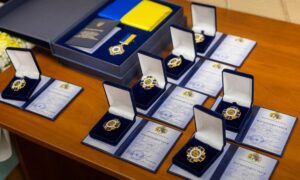 Парамедикиня з Марганця отримала відзнаку «За заслуги перед громадою»