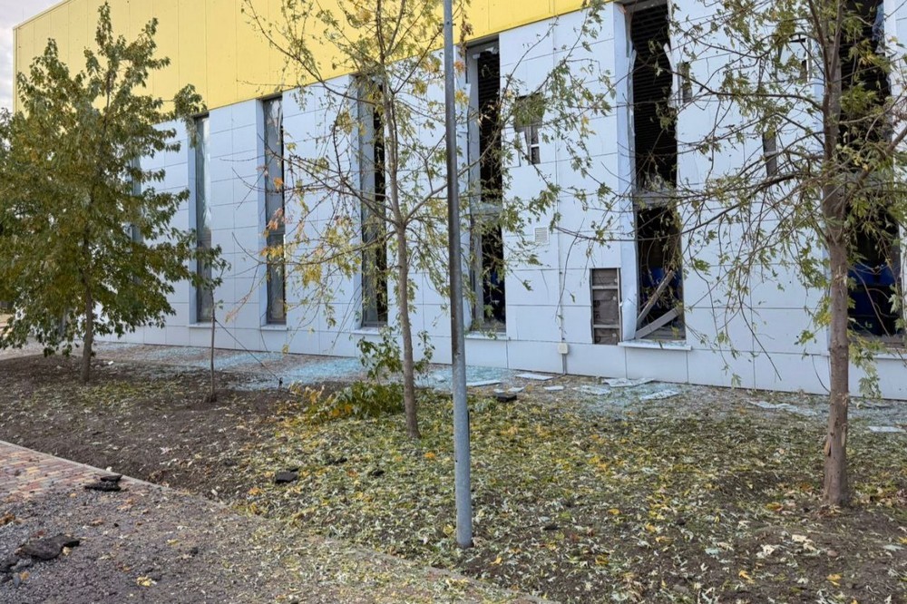У Нікополі ворог вдарив по басейну, дитсадку, магазину, багатоповерхівкам, під обстрілами також були район, Криворіжжя, Павлоградщина і Синельниківщина (фото)