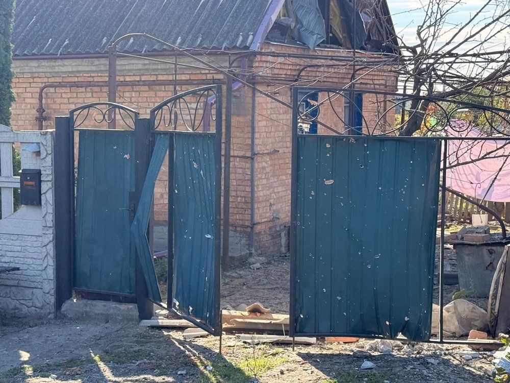 Фото наслідків обстрілів Нікополя і району