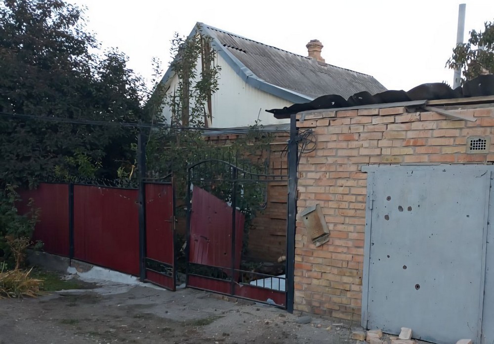 Фото наслідків обстрілів Нікополя і району