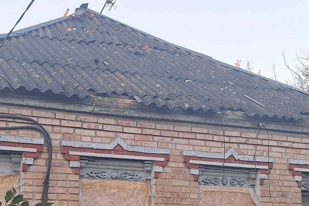 Є поранений у Нікополі, сталася пожежа: ворог атакував місто, район і область (фото) Є поранений у Нікополі, сталася пожежа: ворог атакував місто, район і область (фото)