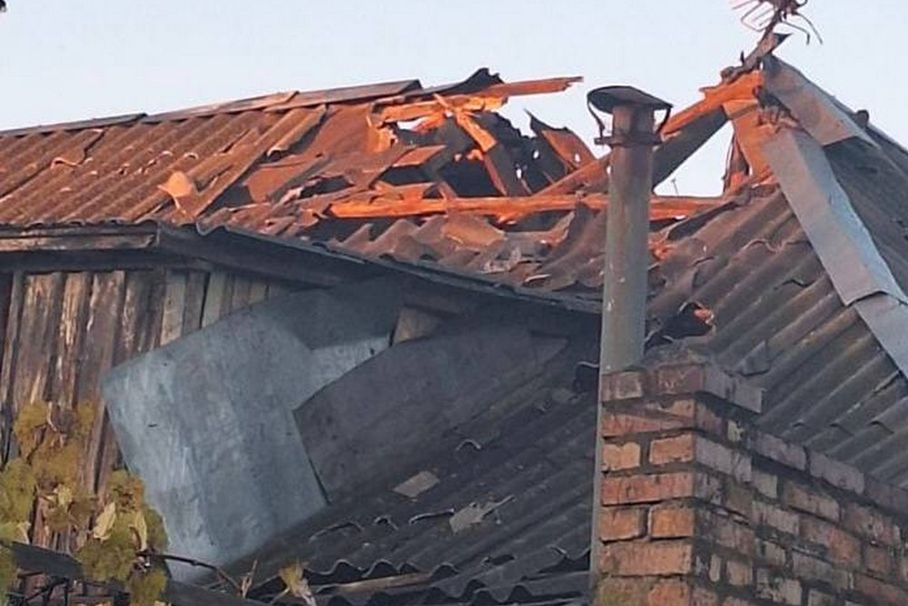 Є поранений у Нікополі, сталася пожежа: ворог атакував місто, район і область (фото) Є поранений у Нікополі, сталася пожежа: ворог атакував місто, район і область (фото)