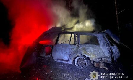 Ворог спрямував дрон на автівку у Нікополі посеред вулиці і поранив водія, у Марганецькій громаді від FPV-дрону теж постраждав чоловік – поліція (фото) 47 Ворог спрямував дрон на автівку у Нікополі посеред вулиці і поранив водія, у Марганецькій громаді від FPV-дрону теж постраждав чоловік – поліція (фото)