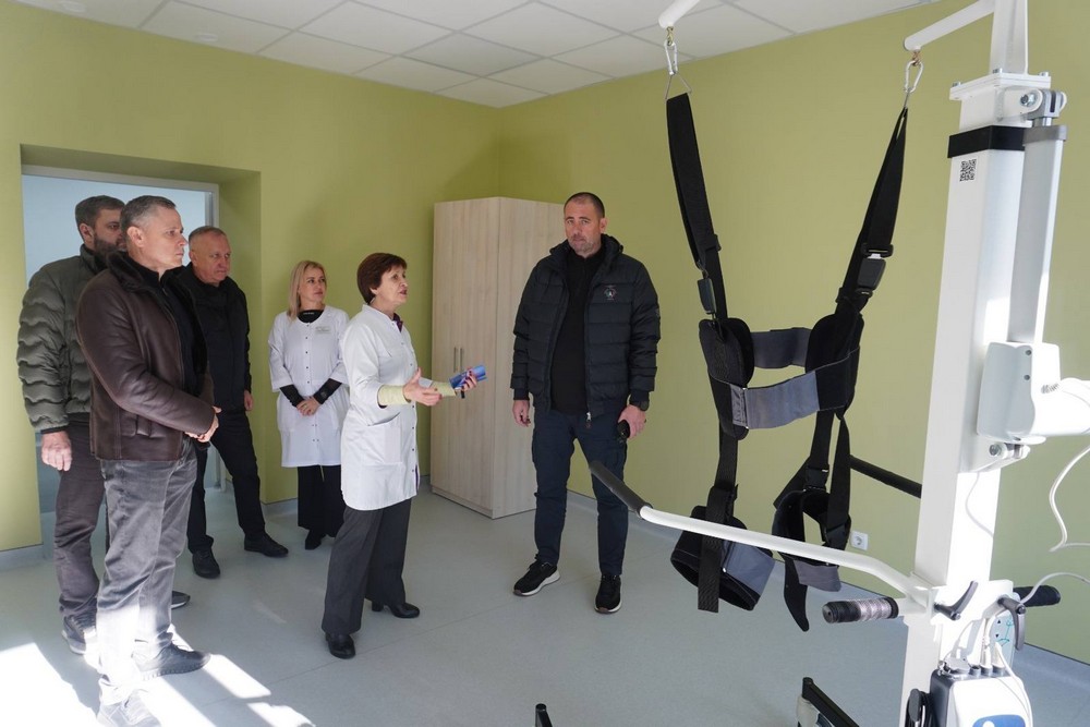 Відкриття сучасного реабілітаційного відділення у Нікополі: які послуги можна отримати – подробиці від міського голови (фото) Відкриття сучасного реабілітаційного відділення у Нікополі: які послуги можна отримати – подробиці від міського голови (фото)
