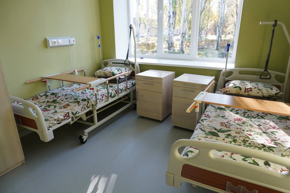 Відкриття сучасного реабілітаційного відділення у Нікополі: які послуги можна отримати – подробиці від міського голови (фото) Відкриття сучасного реабілітаційного відділення у Нікополі: які послуги можна отримати – подробиці від міського голови (фото)