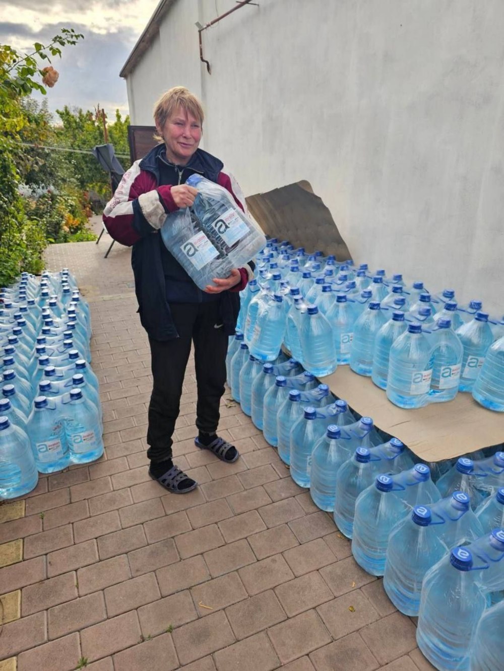 photo 2025 10 31 09 03 35 (2) photo 2025 10 31 09 03 35 (2)