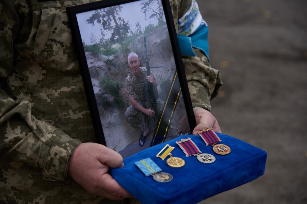 у Нікополі 13 жовтня провели в останню путь Захисника (фото)