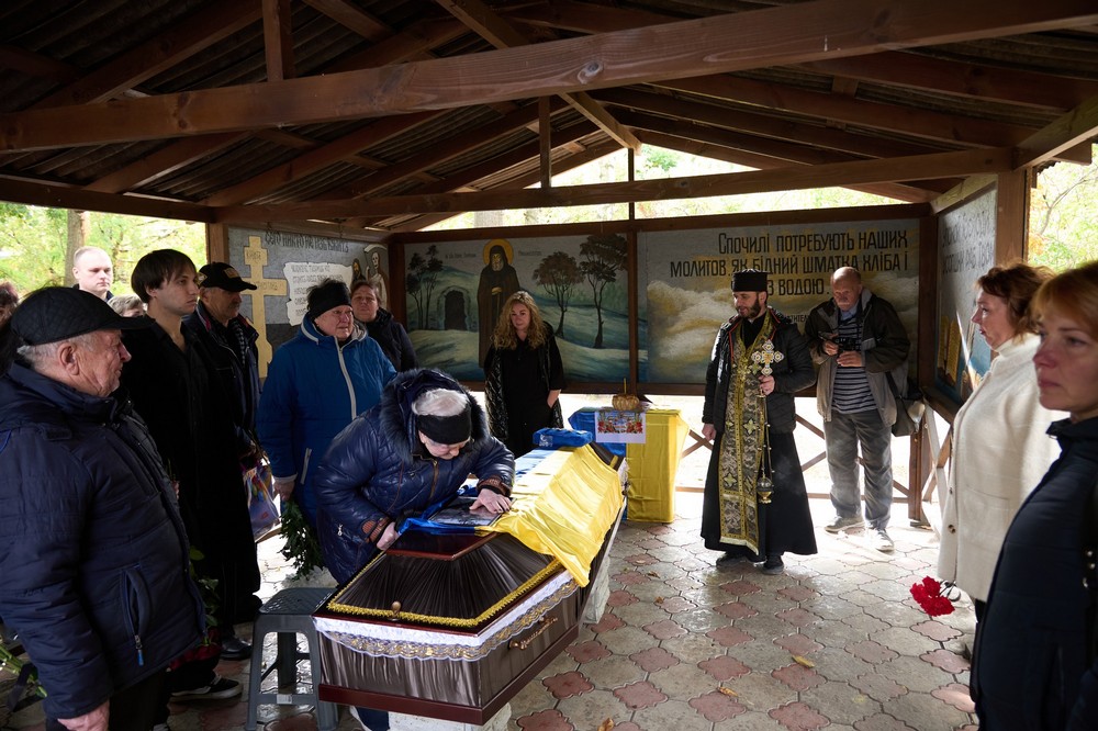 у Нікополі 13 жовтня провели в останню путь Захисника (фото) 3