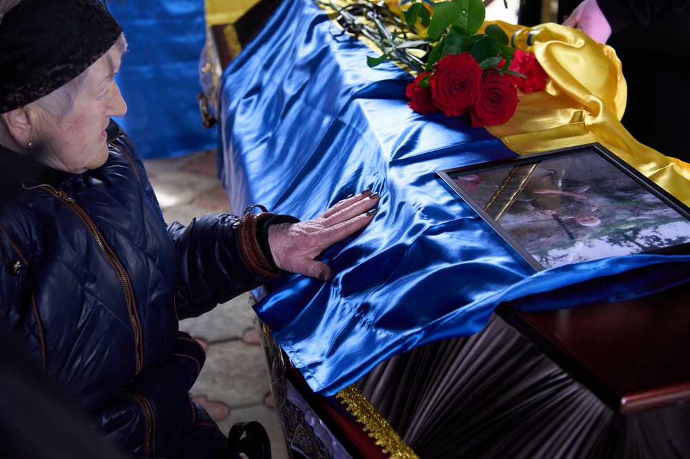 у Нікополі 13 жовтня провели в останню путь Захисника (фото) 6