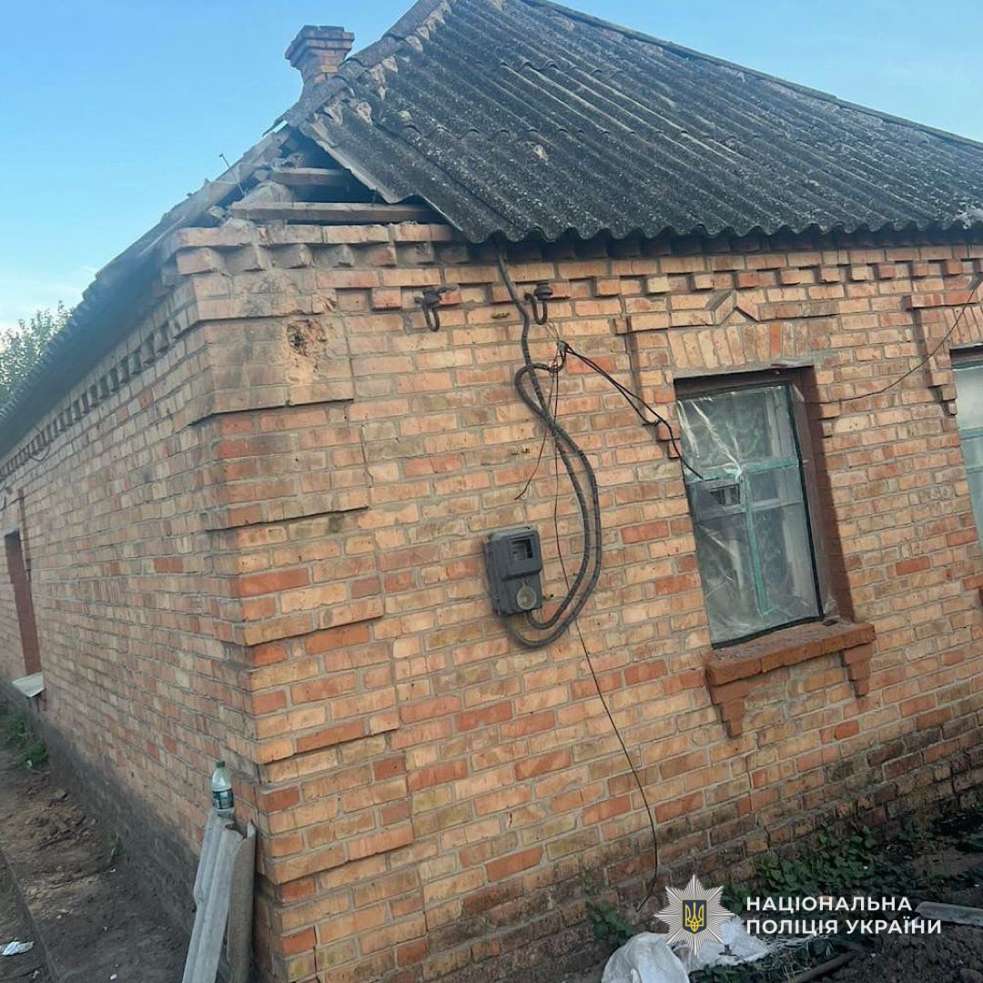 Понад чотири десятки ударів по Нікополю і селах, атаки на Криворіжжя, Синельниківщину і Павлоградщину – поліція про наслідки ворожого терору