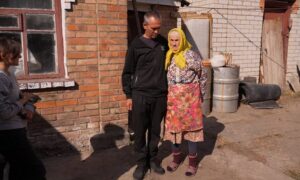з прифронтової Нікопольщини звільнений військовий вивіз свою бабусю (відео) 3