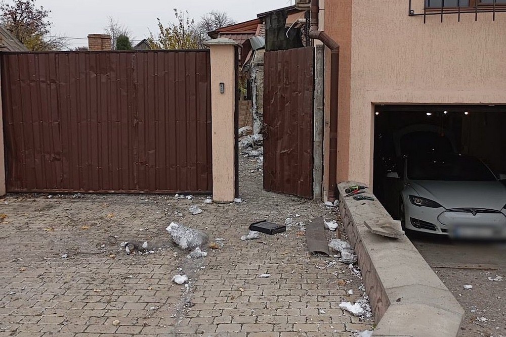 У Нікополі сьогодні поранено подружжя, у Томаківській громаді вчора постраждав чоловік: поліція про наслідки обстрілів Дніпропетровщини 1 У Нікополі сьогодні поранено подружжя, у Томаківській громаді вчора постраждав чоловік: поліція про наслідки обстрілів Дніпропетровщини