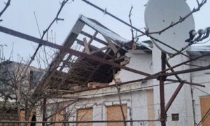 У Нікополі ворожий снаряд прилетів у будинок і поранив 83-річну жінку – поліція про наслідки обстрілів Дніпропетровщини