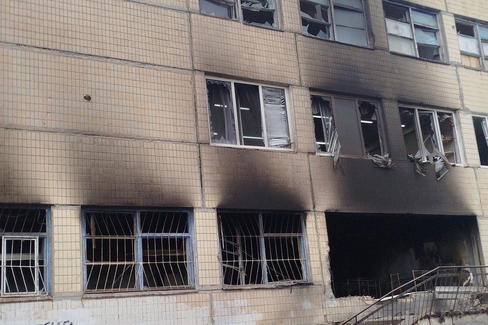 У мережі показали, як виглядає понівечена ворогом школа у Нікополі (фото) 1 У мережі показали, як виглядає понівечена ворогом школа у Нікополі (фото)