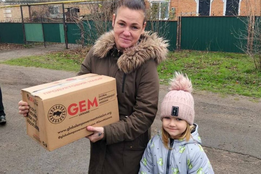 Мешканцям Марганецької громади роздали 1530 продуктових наборів на цьому тижні (фото)