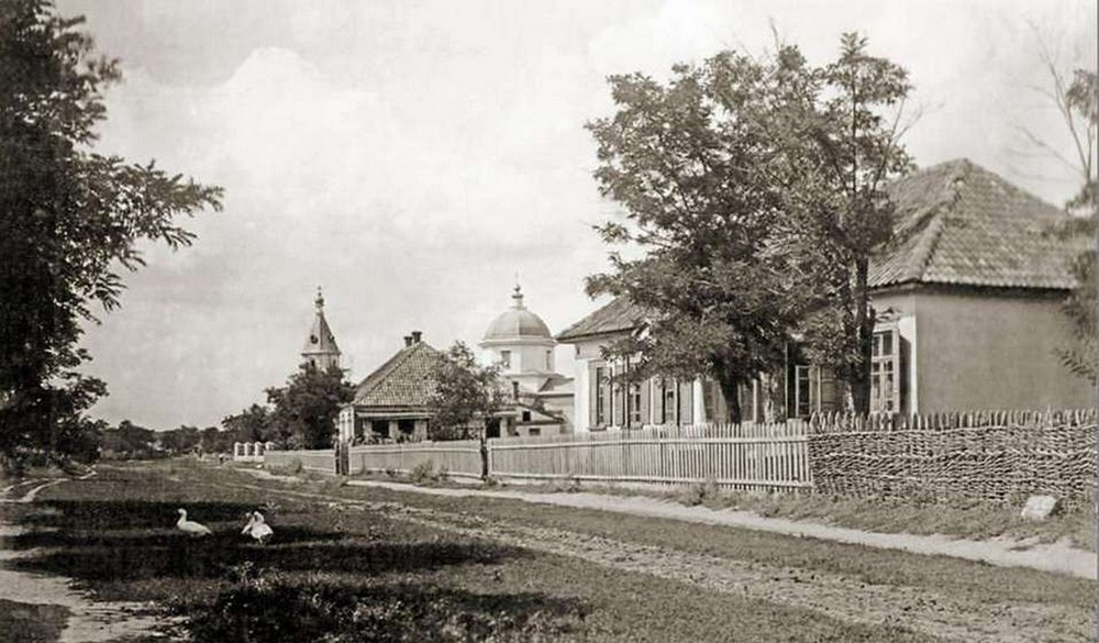 Попід дворами ходили сироти, а батько-вдівець благав не забирати гарбузи… Голодомор на Нікопольщині – як це було Попід дворами ходили сироти, а батько-вдівець благав не забирати гарбузи… Голодомор на Нікопольщині – як це було