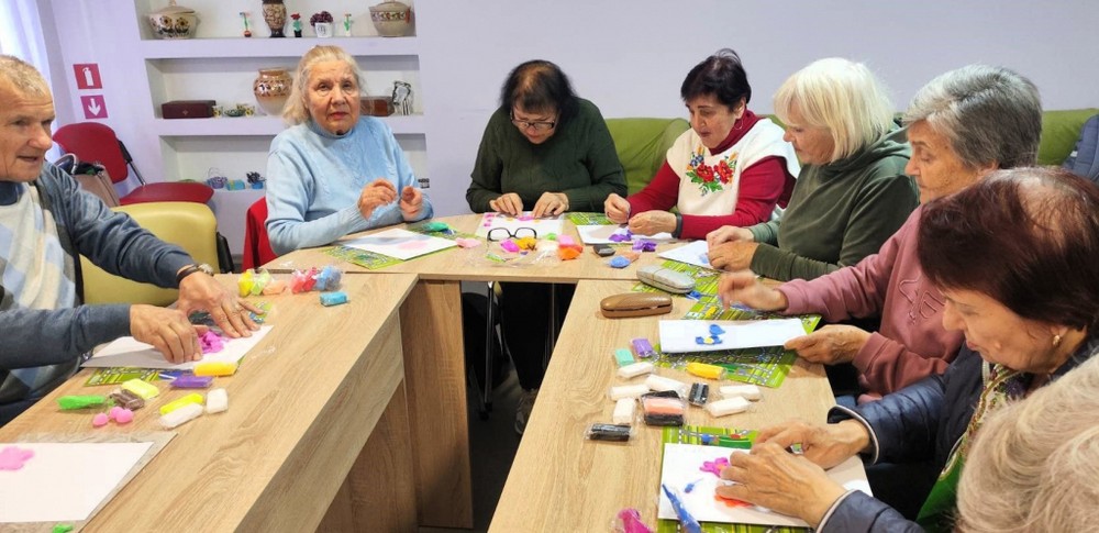 Поважний вік – не перешкода: в Покрові літні люди навчаються і розвиваються, корисно і цікаво проводять час