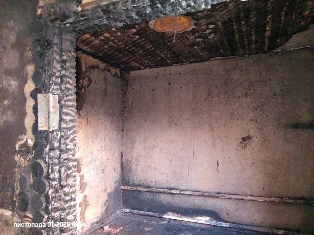 Через замикання повністю згоріло житло: на Нікопольщині родині потрібна допомога (фото) 1 Через замикання повністю згоріло житло: на Нікопольщині родині потрібна допомога (фото)