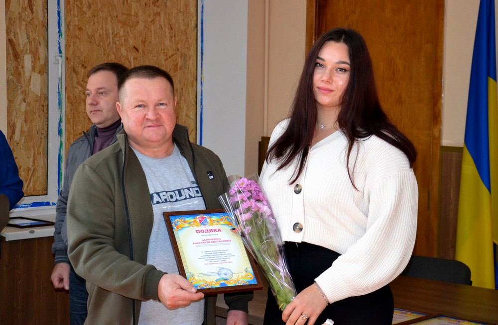 Фото з нагородження у Нікопольській РВА