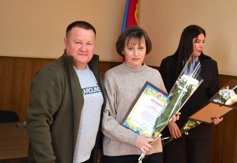 Фото з нагородження у Нікопольській РВА