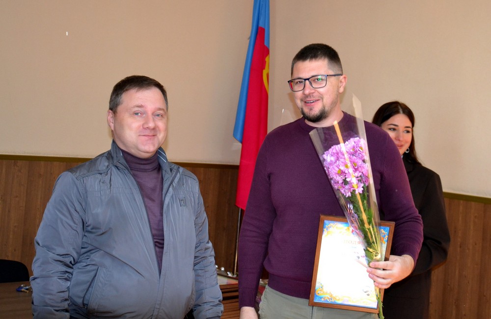 Фото з нагородження у Нікопольській РВА