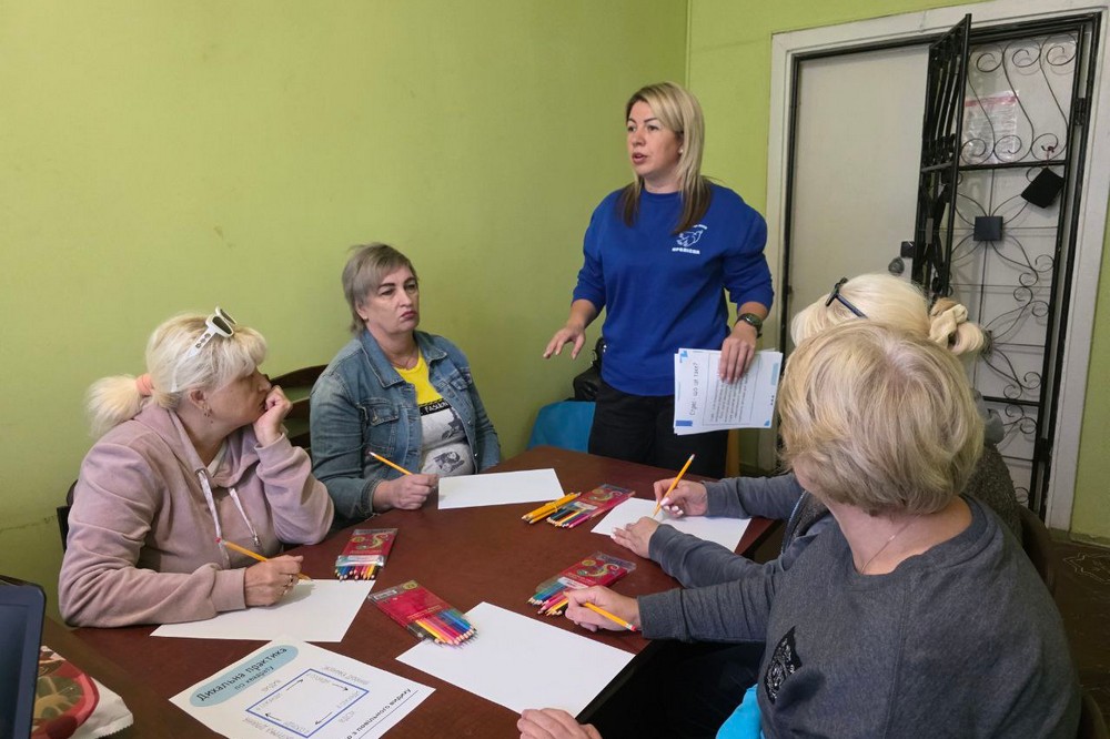 Для мешканців Нікополя провели арттерапевтичне заняття