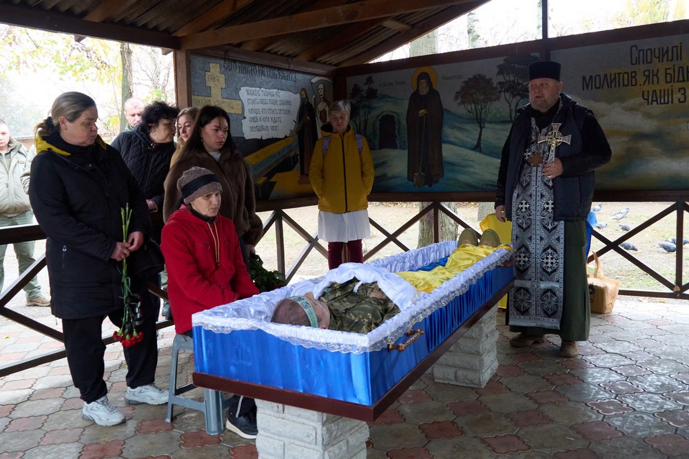 578007624 1126178279712582 9108433269320249587 n У Нікополі провели в останню путь Захисника: фото