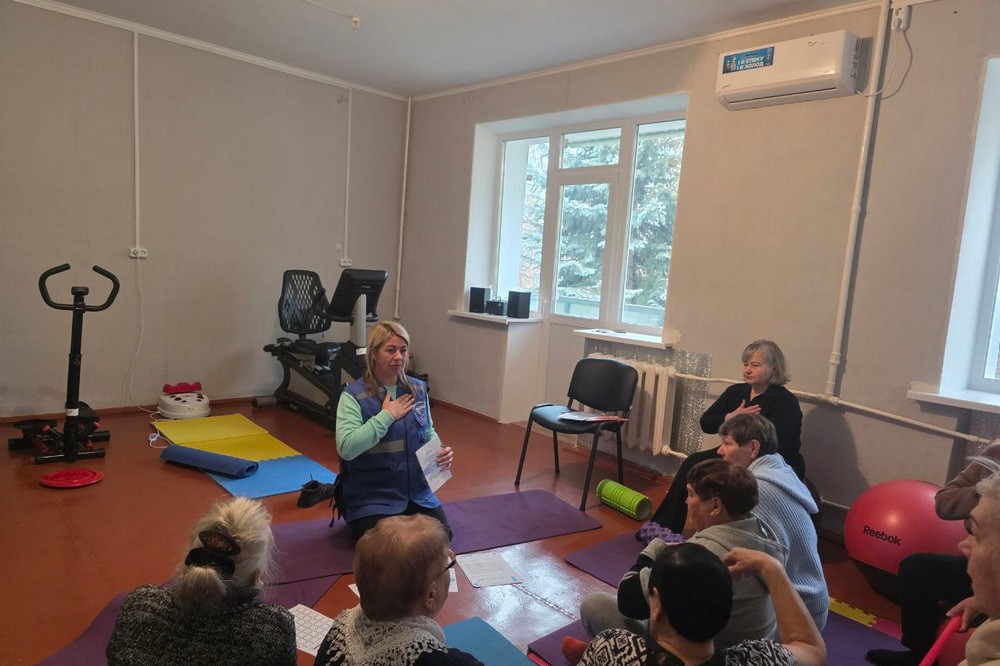 «Це допоможе швидко зняти напругу»: у Нікополі літніх людей навчали боротися зі стресом «Це допоможе швидко зняти напругу»: у Нікополі літніх людей навчали боротися зі стресом