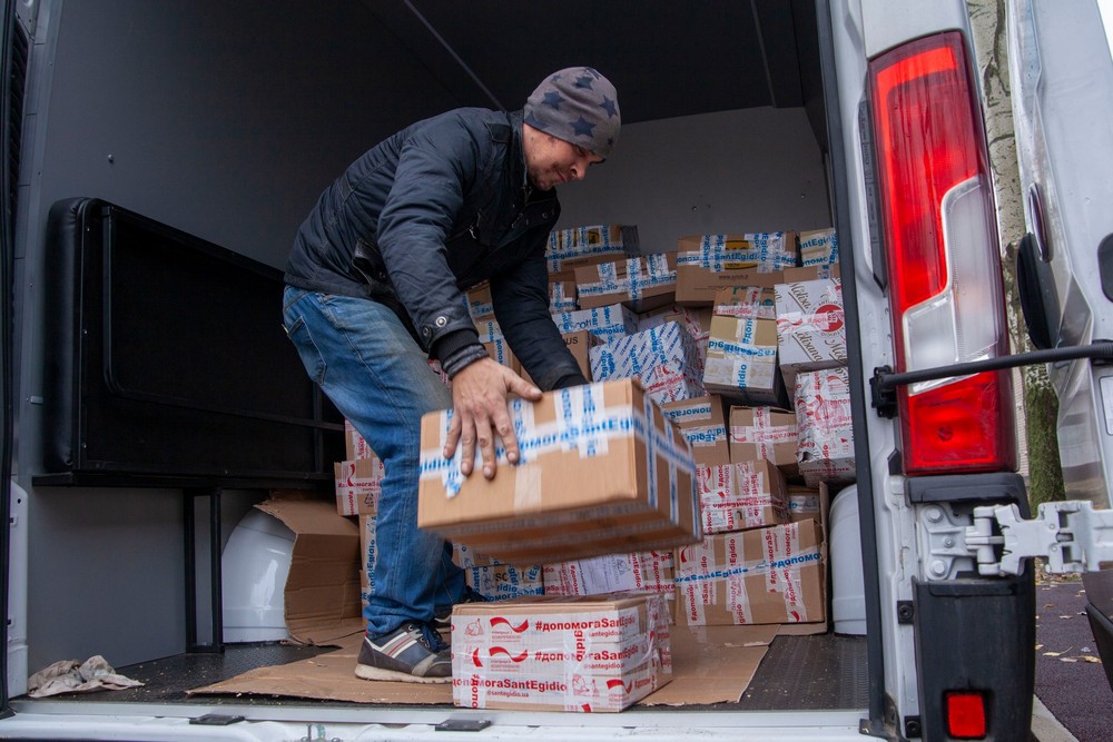 У Нікополі сьогодні медичні працівники отримали пакунки від Спільноти Святого Егідія (фото)