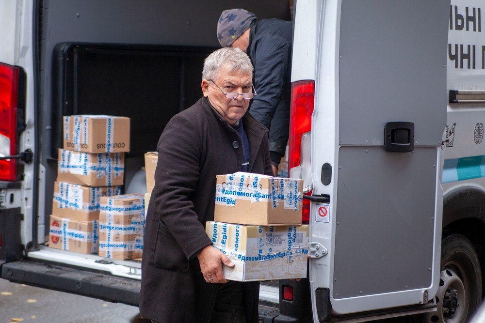 У Нікополі сьогодні медичні працівники отримали пакунки від Спільноти Святого Егідія (фото)