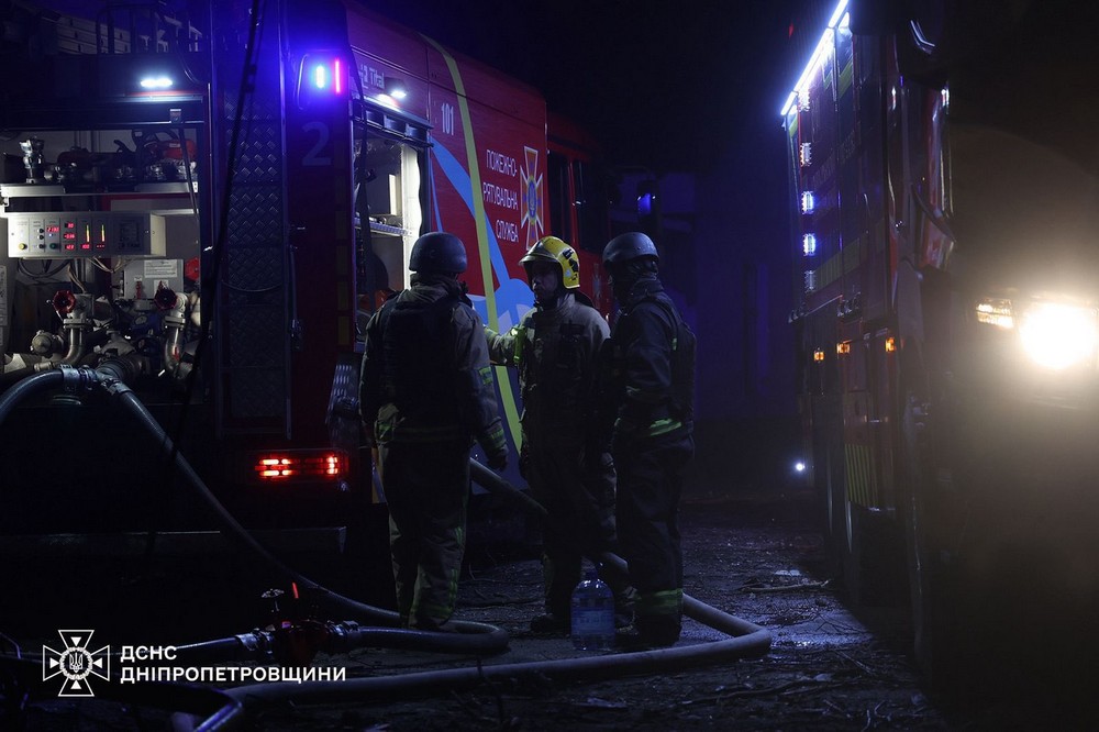 582919822 1277601964407690 1896943117851036222 n Внаслідок атаки на Дніпропетровщину виникли пожежі, є поранені – ДСНС (фото)