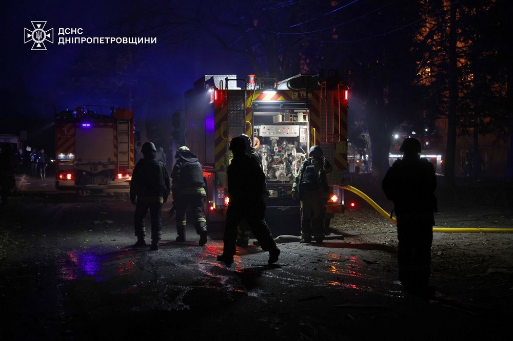 584899048 1277601991074354 7600904969176828745 n Внаслідок атаки на Дніпропетровщину виникли пожежі, є поранені – ДСНС (фото)