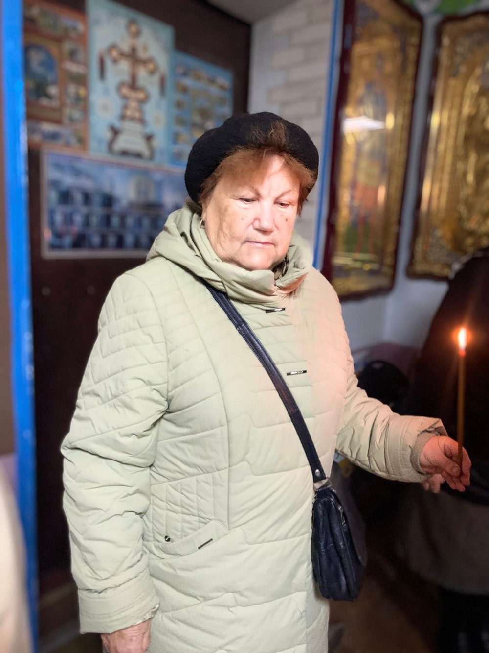 У Нікополі в храмі ПЦУ відбулася поминальна панахида за загиблими під час голодоморів (фото)