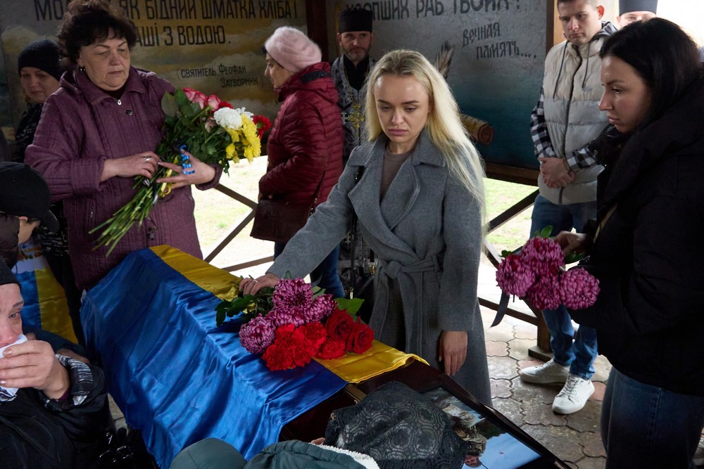 У Нікополі провели в останню путь полеглого Героя: фото У Нікополі провели в останню путь полеглого Героя: фото