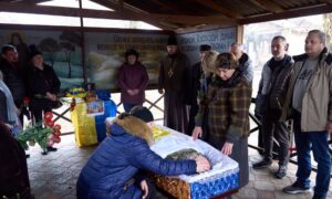 Майже 30 років пропрацював на НЗФ: у Нікополі сьогодні провели в останню путь Захисника