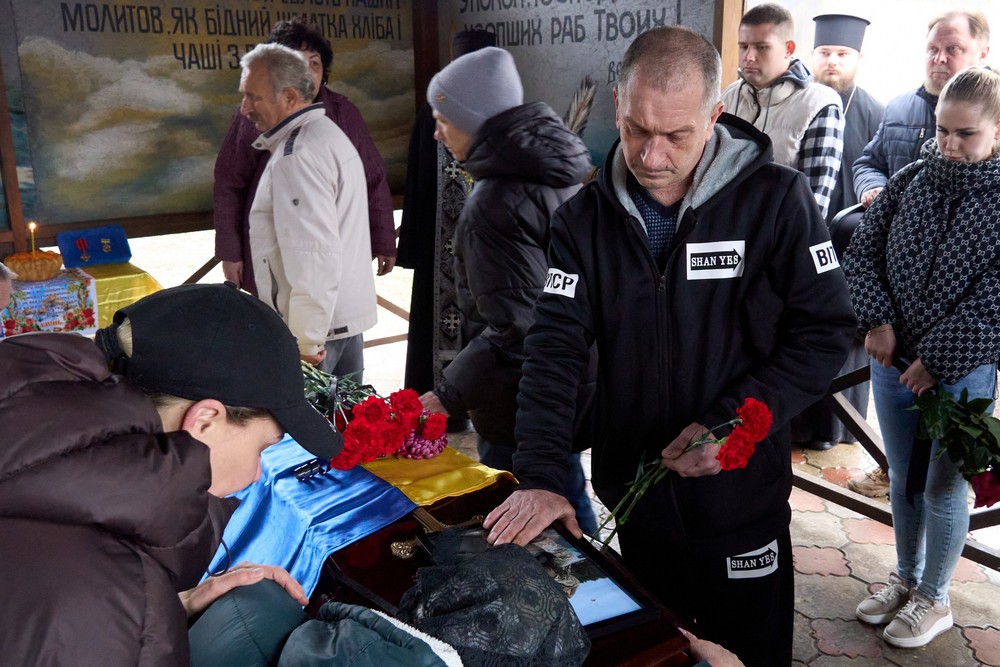 У Нікополі провели в останню путь полеглого Героя: фото У Нікополі провели в останню путь полеглого Героя: фото