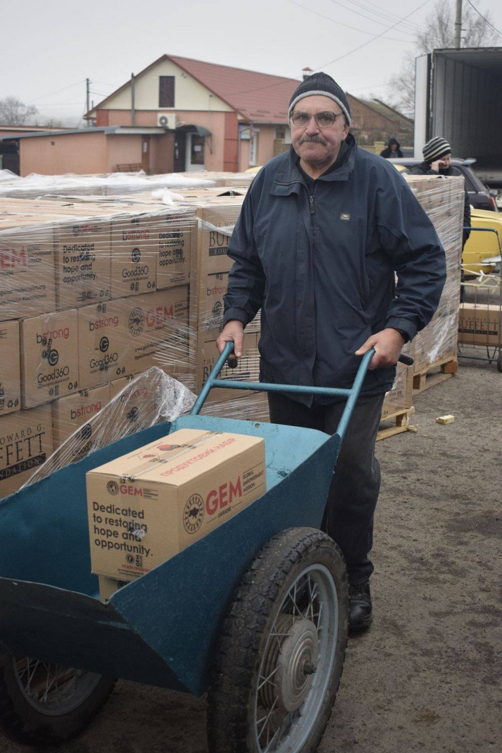 Мешканці Мирівської громади отримали 1530 гуманітарних наборів від GEM (фото)