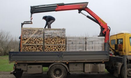 У негазифікованих селах Нікопольщини розпочалася видача дров та паливних брикетів