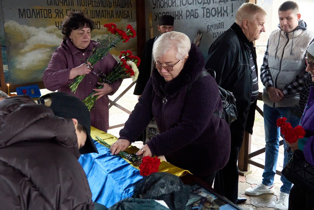 У Нікополі провели в останню путь полеглого Героя: фото У Нікополі провели в останню путь полеглого Героя: фото