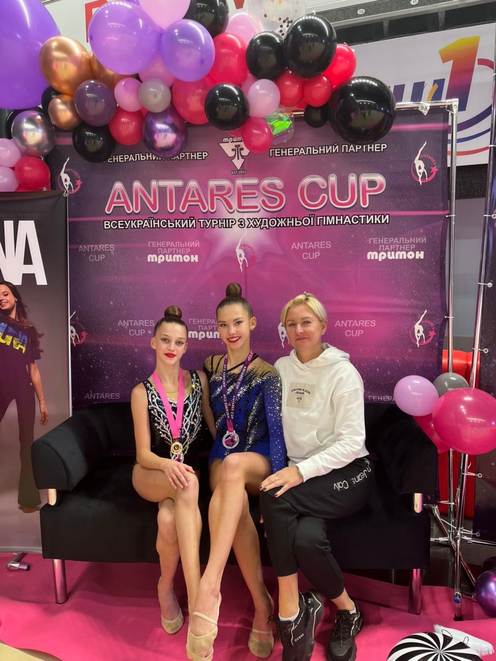 Гімнастки з Нікополя вибороли призові місця 8 Гімнастки з Нікополя вибороли призові місця 8