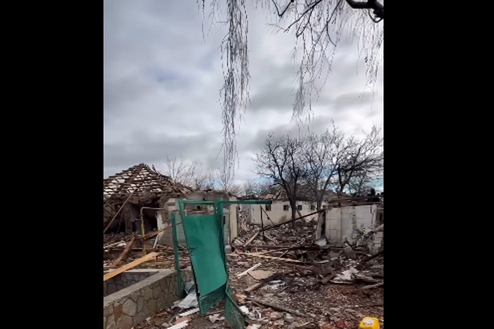 Як виглядає селище на Дніпропетровщині, показав волонтер (відео)