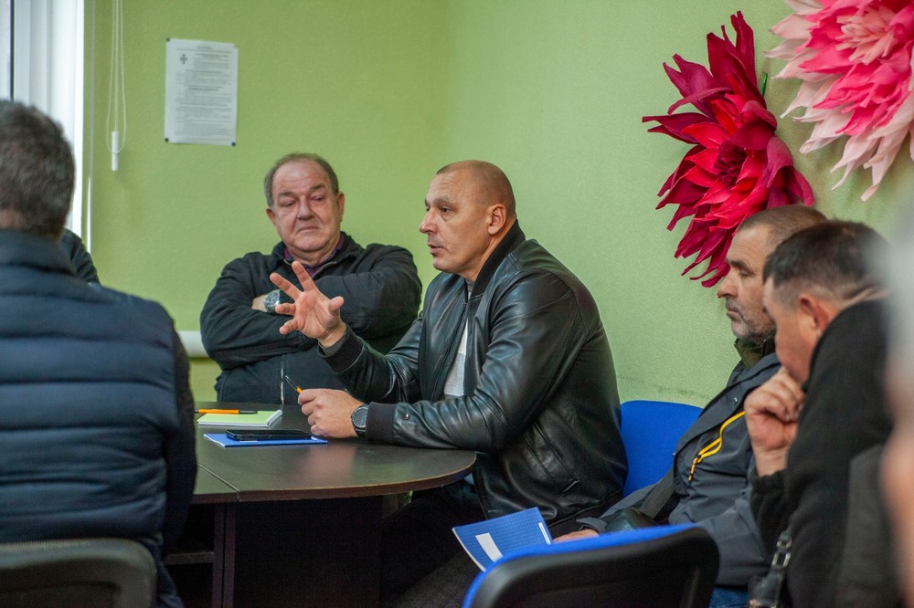 Начальник Нікопольської РВА зустрівся з аграріями району (фото) Начальник Нікопольської РВА зустрівся з аграріями району (фото)